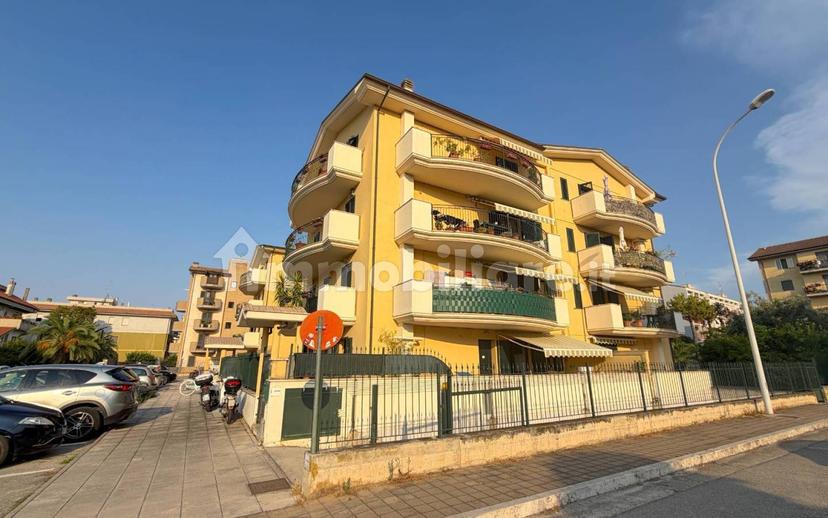 Quadrilocale via Monte Conero 46, Porto d'Ascoli, San Benedetto del Tronto — foto 24 di 27