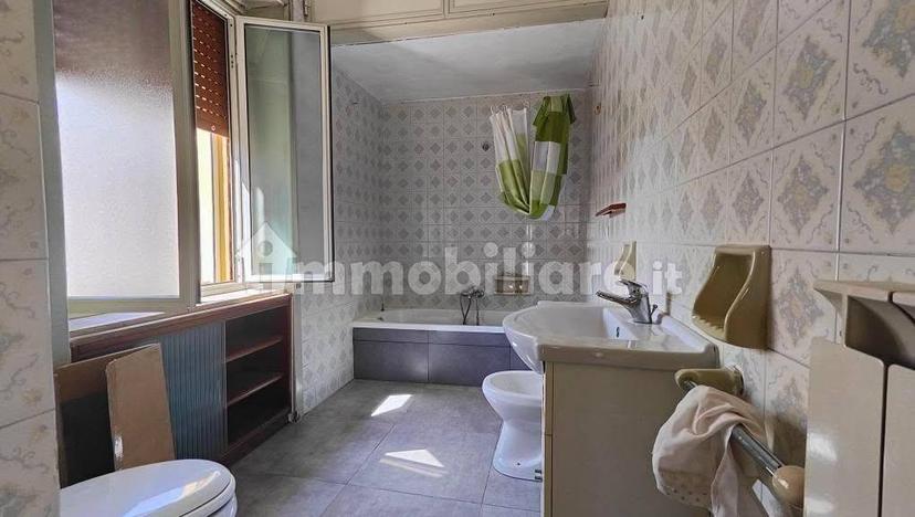 Stanza singola viale Trieste 107, Caltanissetta