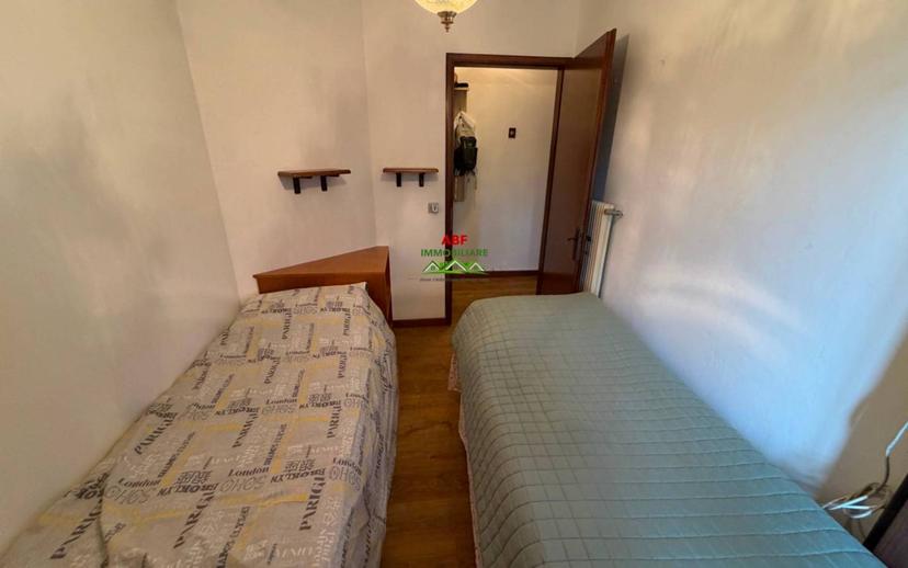 Quadrilocale viale Giuseppe Garibaldi 11, Centro, Asiago — foto 17 di 21