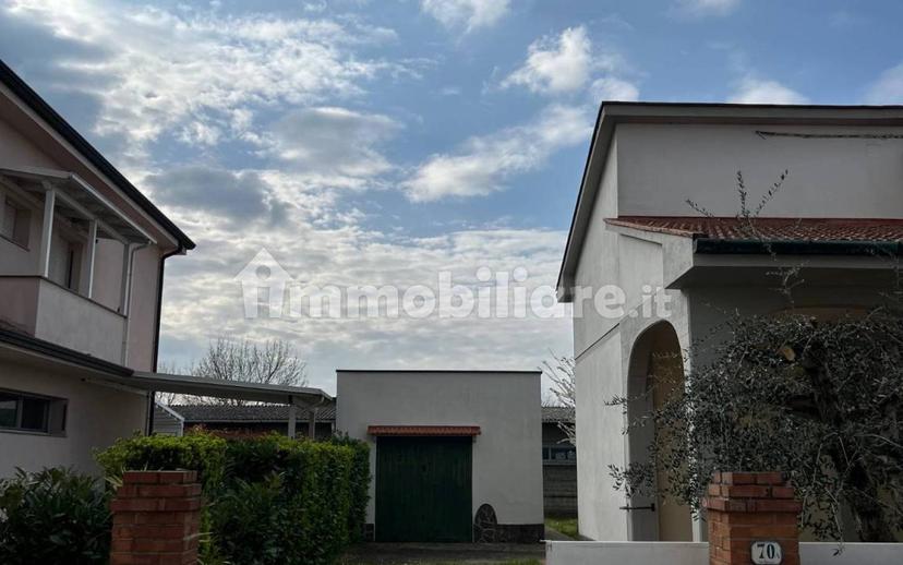 Villa a schiera via Pinocchio 70, Giardino, Ponsacco — foto 12 di 20