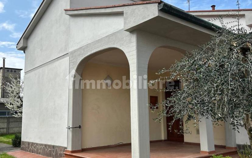 Villa a schiera via Pinocchio 70, Giardino, Ponsacco — foto 16 di 20