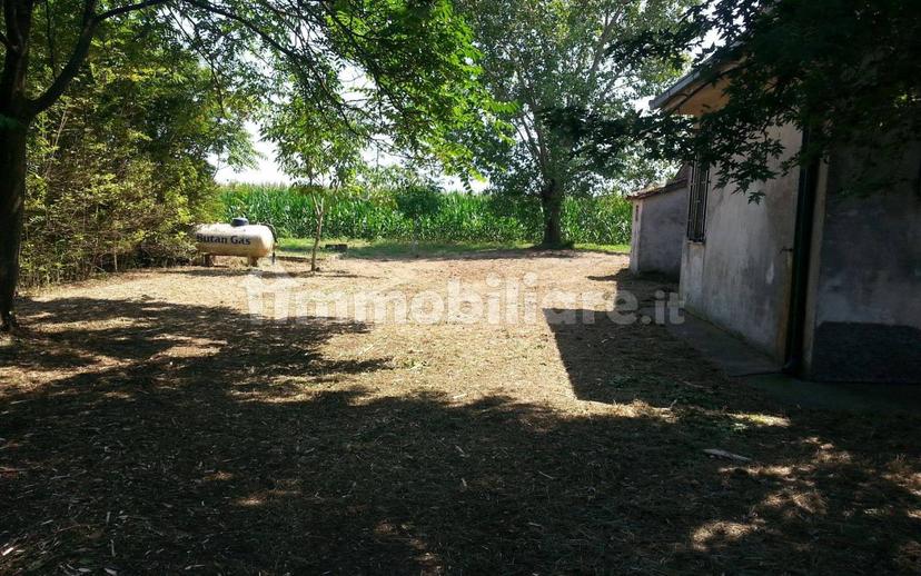 Casale via Parenza Alta 5, Borgo Virgilio