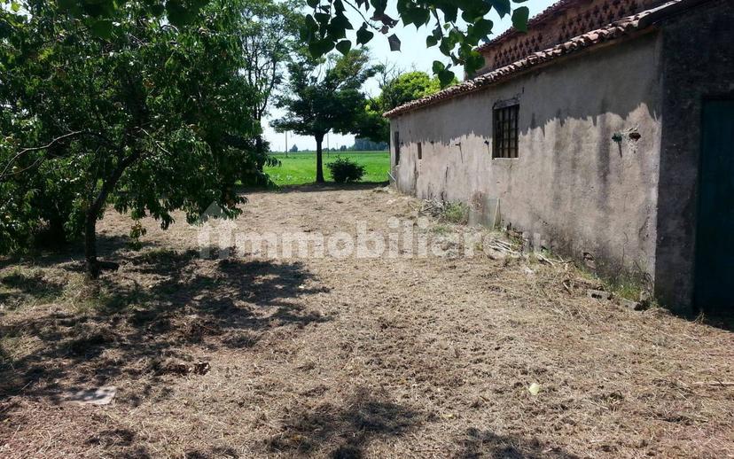 Casale via Parenza Alta 5, Borgo Virgilio — foto 7 di 8