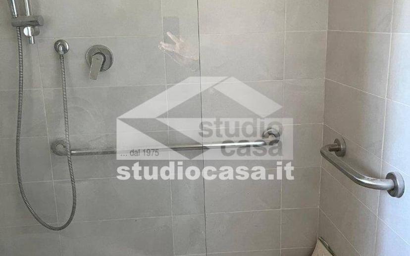 Trilocale ottimo stato, quarto piano, Centro, Cremona