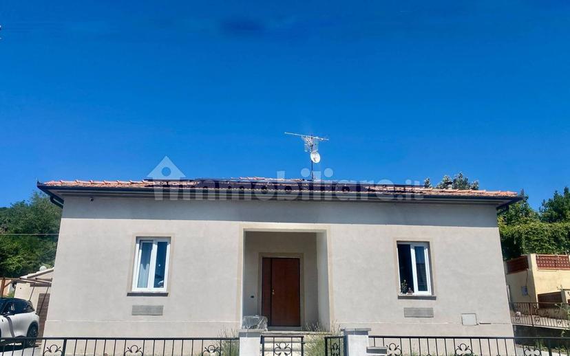 Villa unifamiliare via Giuseppe Garibaldi 70, Sassofortino, Roccastrada — foto 3 di 28