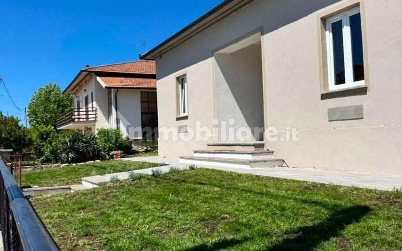 Villa unifamiliare via Giuseppe Garibaldi 70, Sassofortino, Roccastrada — foto 2 di 28