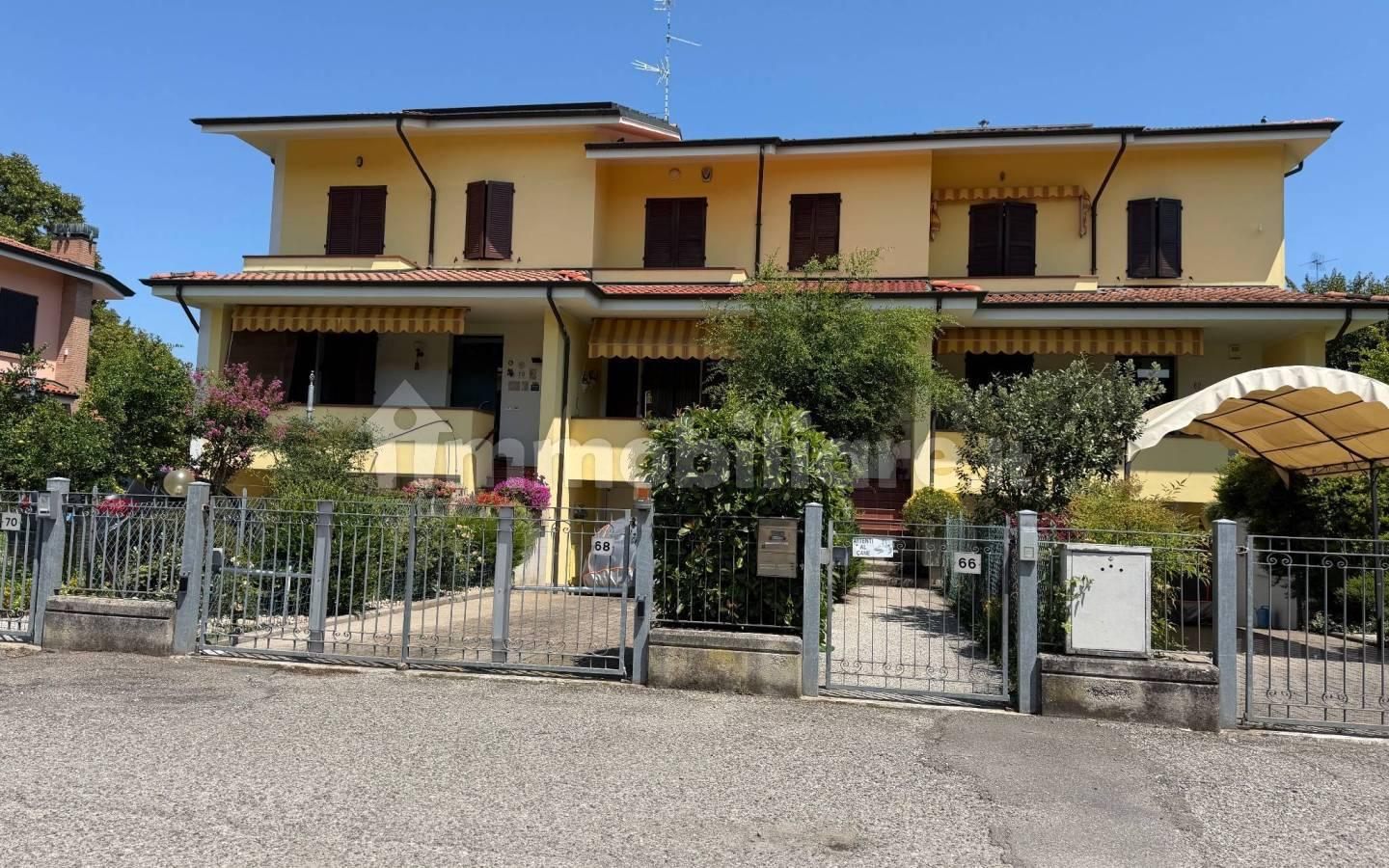 Villa a schiera via Piave 66, Centro, Fabbrico