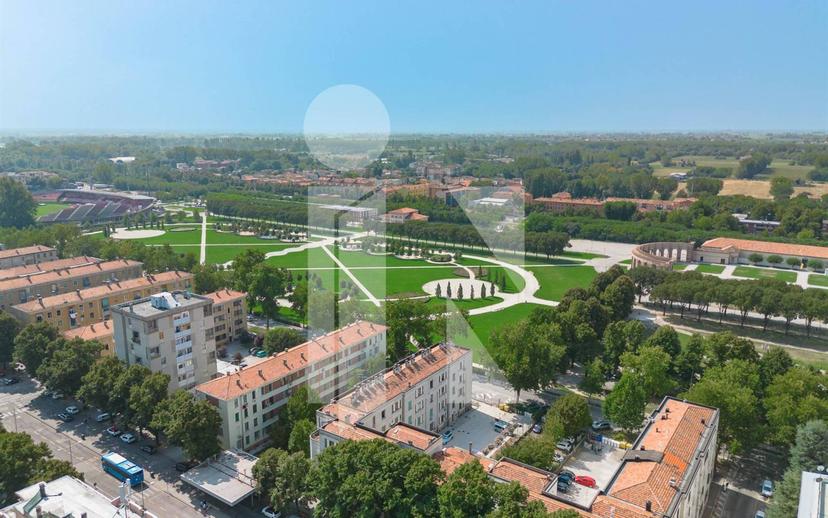 Bilocale buono stato, piano terra, Centro, Mantova