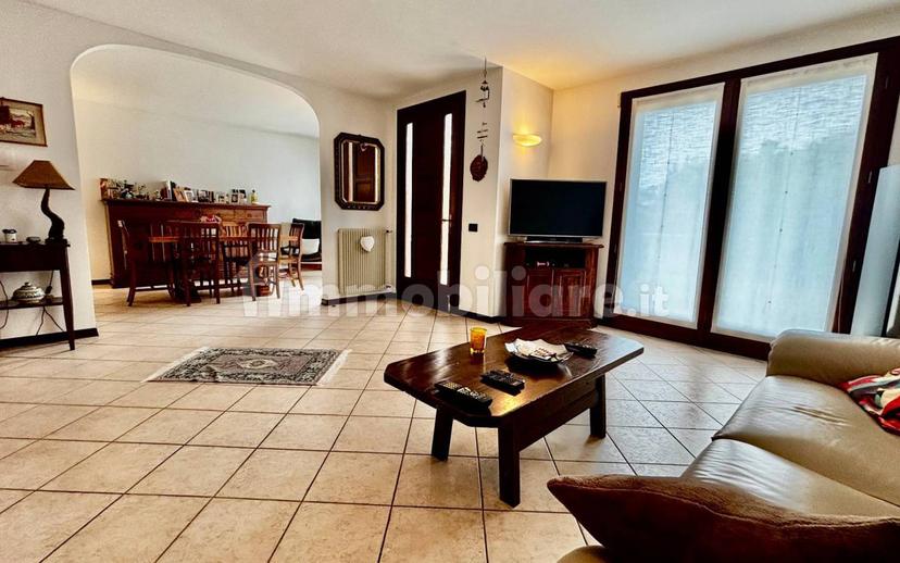 Villa a schiera 5 locali, buono stato, Frattina, Pravisdomini — foto 12 di 31