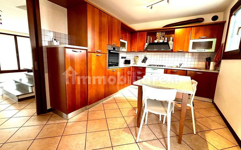 Villa a schiera 5 locali, buono stato, Frattina, Pravisdomini — foto 2 di 31