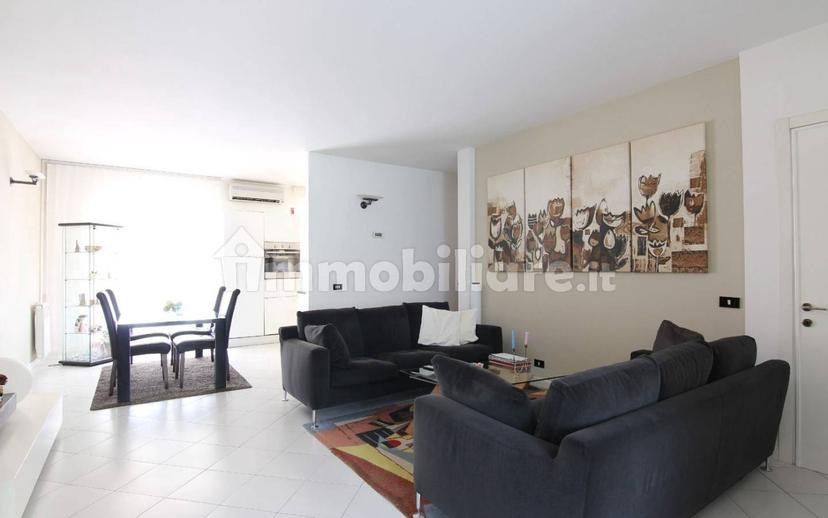 Villa unifamiliare via Grazia Deledda, 25, Palazzolo, San Giorgio in Salici, Sona — foto 22 di 61