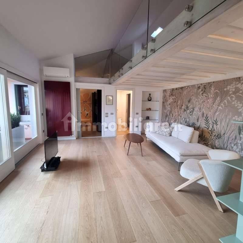 Attico via Ospedale, Centro, Bassano del Grappa — foto 7 di 16
