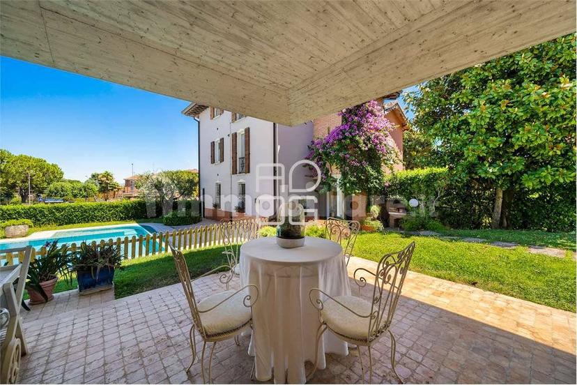 Villa unifamiliare via Marconi, Desenzano Centro, Desenzano del Garda — foto 16 di 56