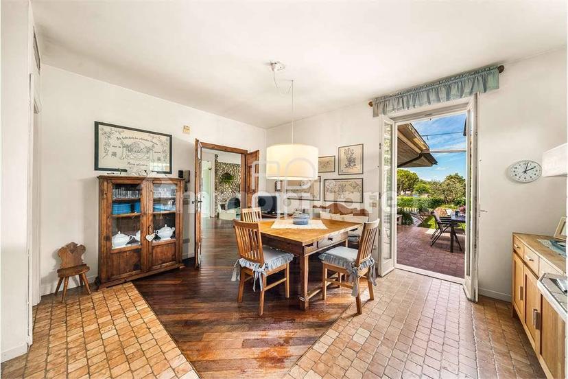 Villa unifamiliare via Marconi, Desenzano Centro, Desenzano del Garda — foto 12 di 56