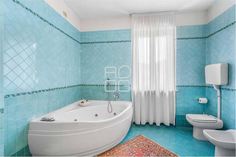 Villa unifamiliare via Marconi, Desenzano Centro, Desenzano del Garda — foto 52 di 56