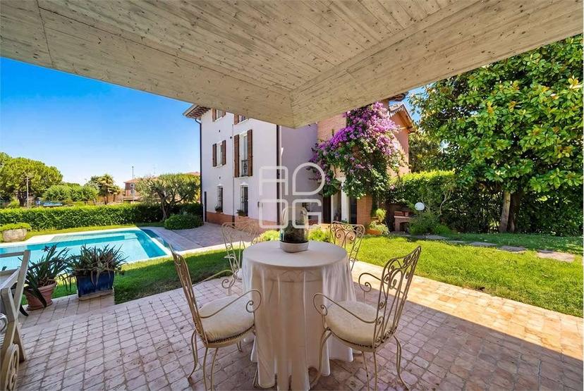 Villa unifamiliare via Marconi, Desenzano Centro, Desenzano del Garda — foto 13 di 56