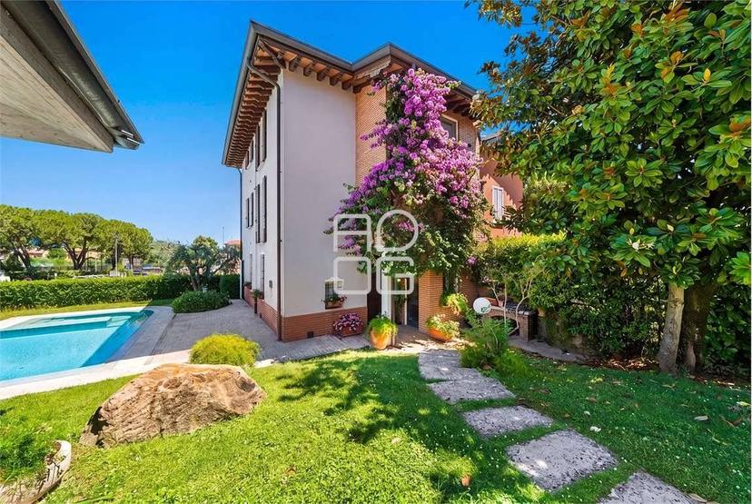 Villa unifamiliare via Marconi, Desenzano Centro, Desenzano del Garda — foto 38 di 56