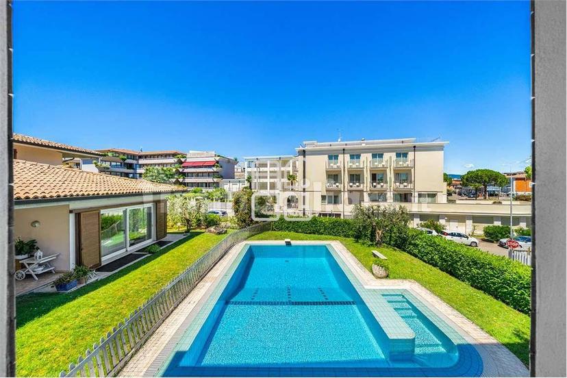 Villa unifamiliare via Marconi, Desenzano Centro, Desenzano del Garda — foto 48 di 56