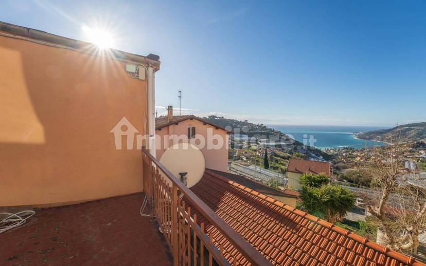 Terratetto unifamiliare 117 m², buono stato, Foce - Semeria, Sanremo — foto 24 di 32