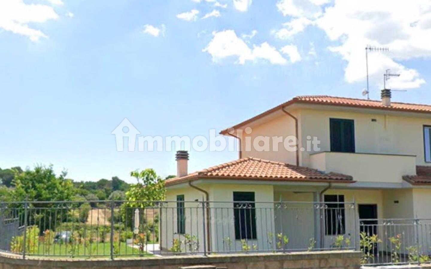 Villa bifamiliare viale Sant'Antonio 24, Capodimonte