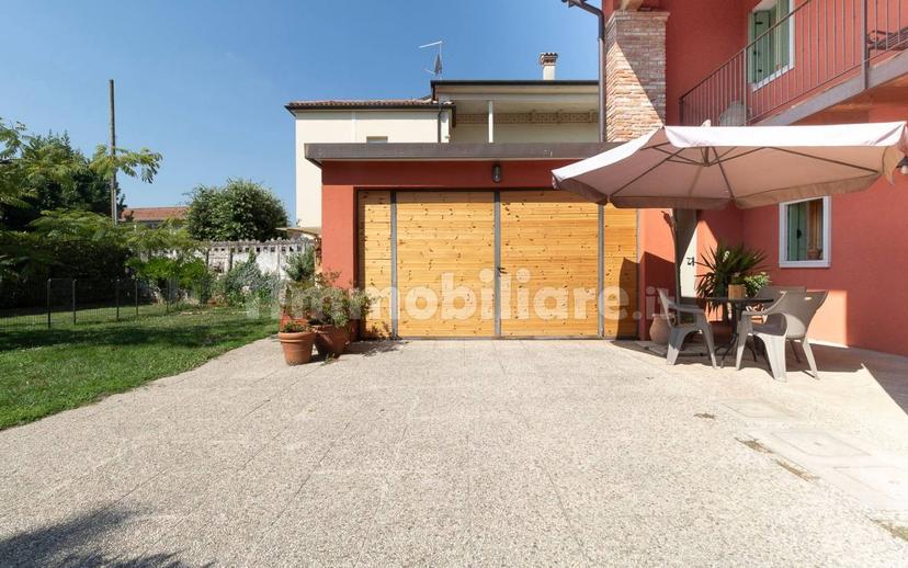 Villa unifamiliare via Roma 16, Centro, Carmignano di Brenta — foto 27 di 37