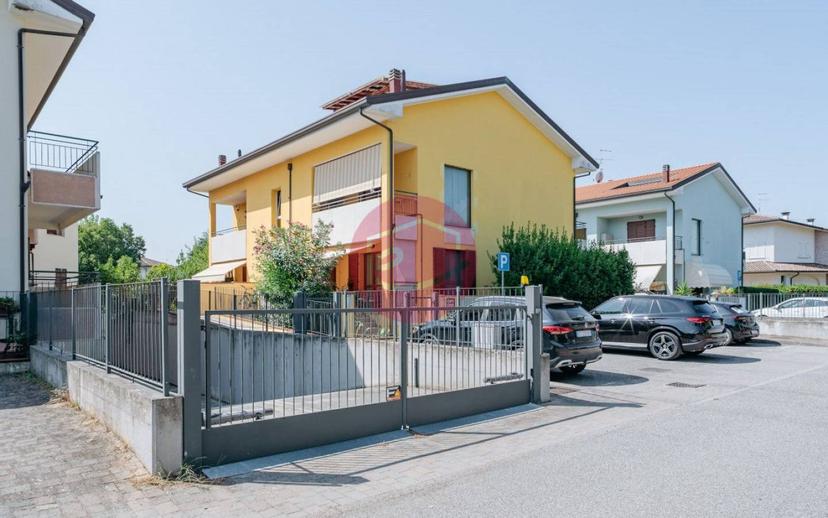 Trilocale piano terra, Santarcangelo, Santarcangelo di Romagna — foto 19 di 20
