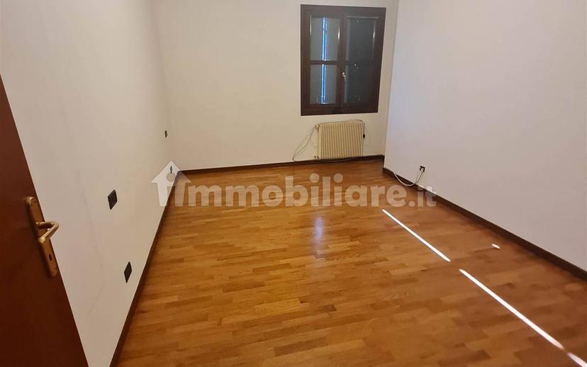Appartamento buono stato, secondo piano, Castelfranco Veneto