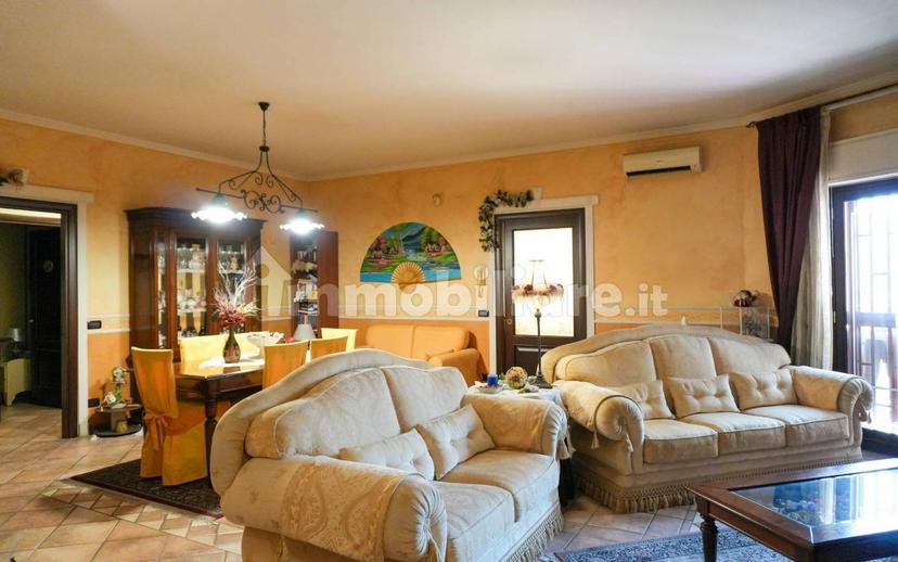 Appartamento via Santi Elena e Costantino 28, Centro, Aci Catena — foto 5 di 22