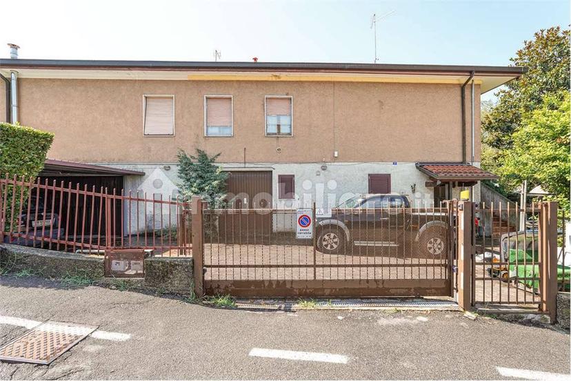 Villa bifamiliare xxv aprile, Centro, Mozzo — foto 6 di 17