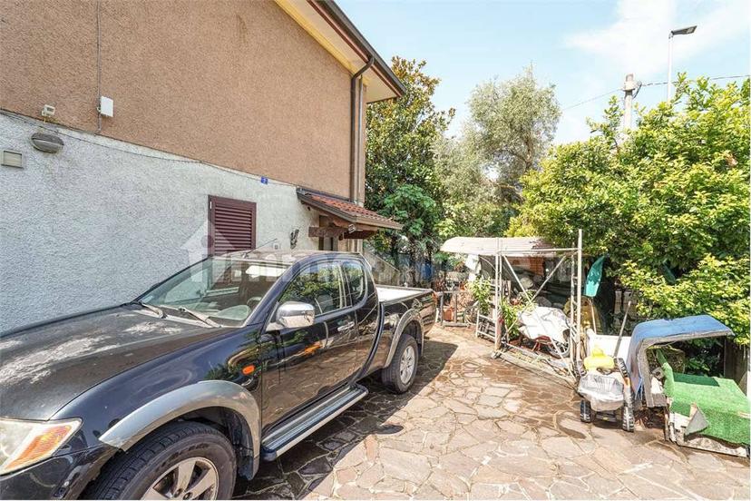Villa bifamiliare xxv aprile, Centro, Mozzo — foto 16 di 17