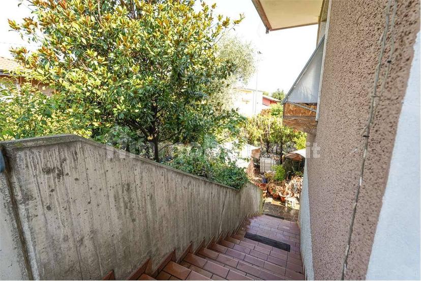 Villa bifamiliare xxv aprile, Centro, Mozzo — foto 13 di 17