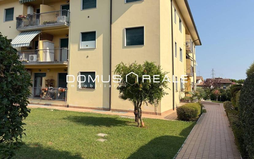 Bilocale via Pasque Veronesi 54, Centro, Castelnuovo del Garda — foto 10 di 26