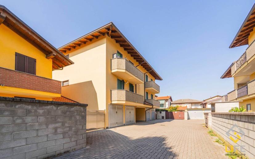 Bilocale via 10 Febbraio 1947 34, Galliate — foto 12 di 21
