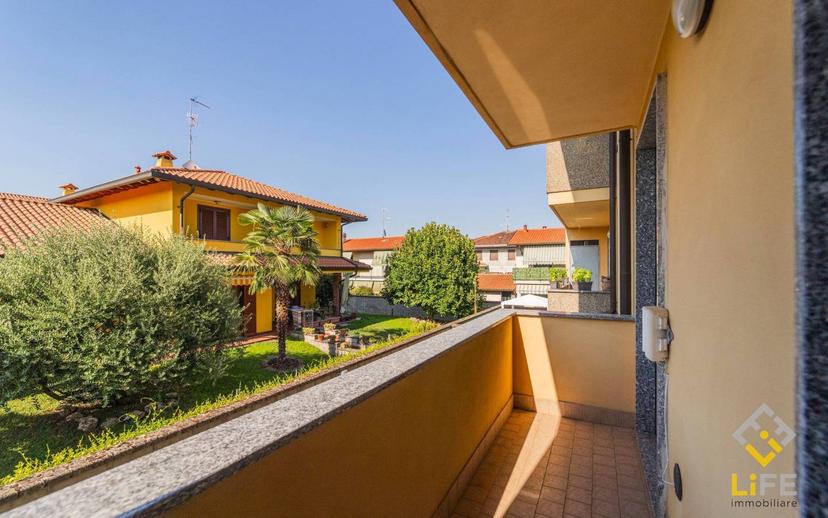 Bilocale via 10 Febbraio 1947 34, Galliate — foto 2 di 21