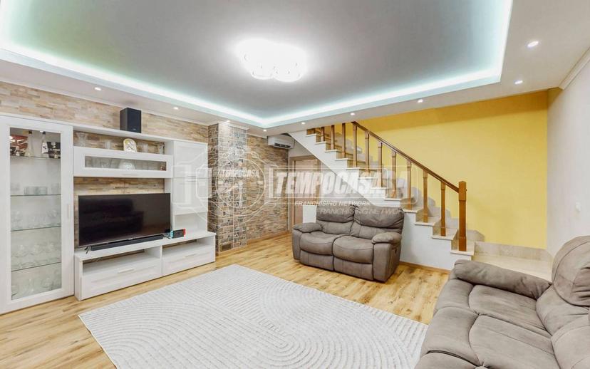 Villa a schiera via NENNI 101, Centro, Castelfranco Emilia — foto 26 di 59