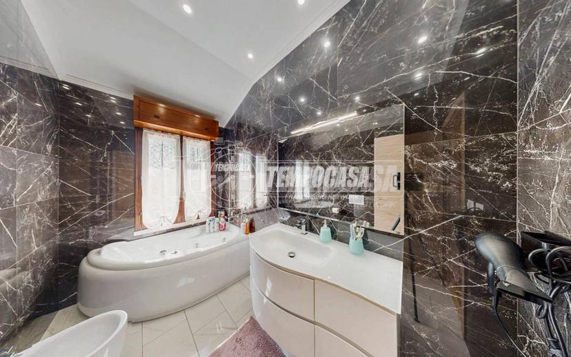 Villa a schiera via NENNI 101, Centro, Castelfranco Emilia — foto 34 di 59