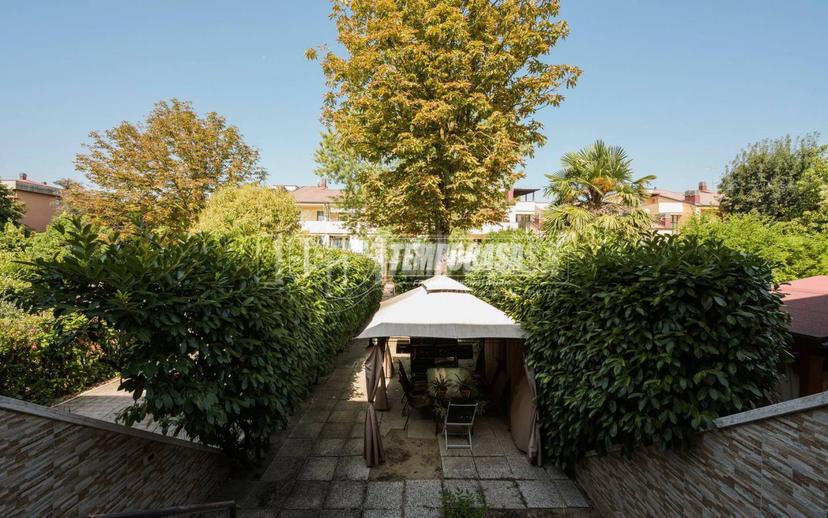 Villa a schiera via NENNI 101, Centro, Castelfranco Emilia — foto 3 di 59