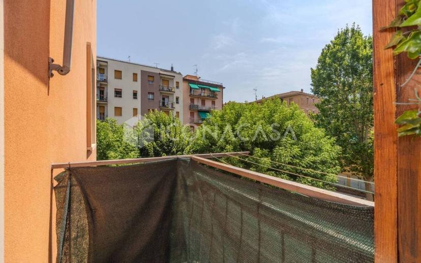 Trilocale via dei Carracci, Talon, Croce, Casalecchio di Reno — foto 91 di 93