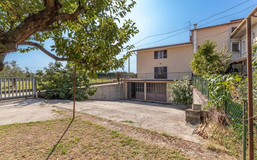 Villa bifamiliare via Basilicata, Bussolengo — foto 7 di 38