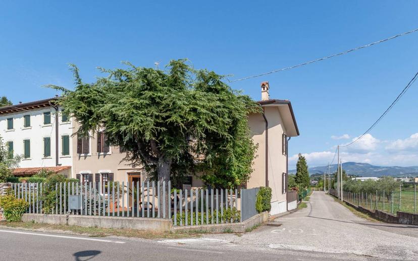 Villa bifamiliare via Basilicata, Bussolengo — foto 11 di 38