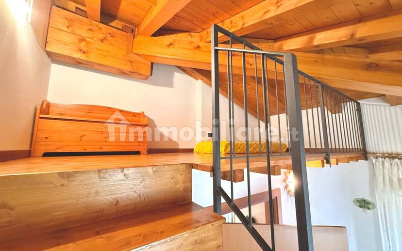 Villa a schiera via degli Alpini 6, Monasterolo del Castello