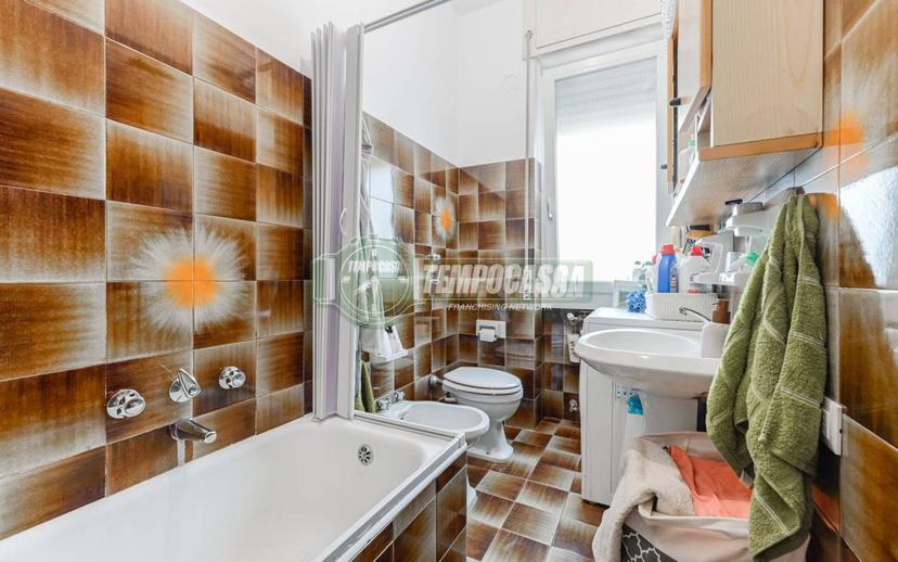 Bilocale via della Pace 35, Carnate — foto 4 di 22