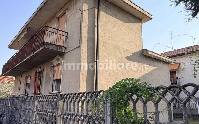 Villa bifamiliare via Monte Rosa 65, Desio — foto 8 di 55