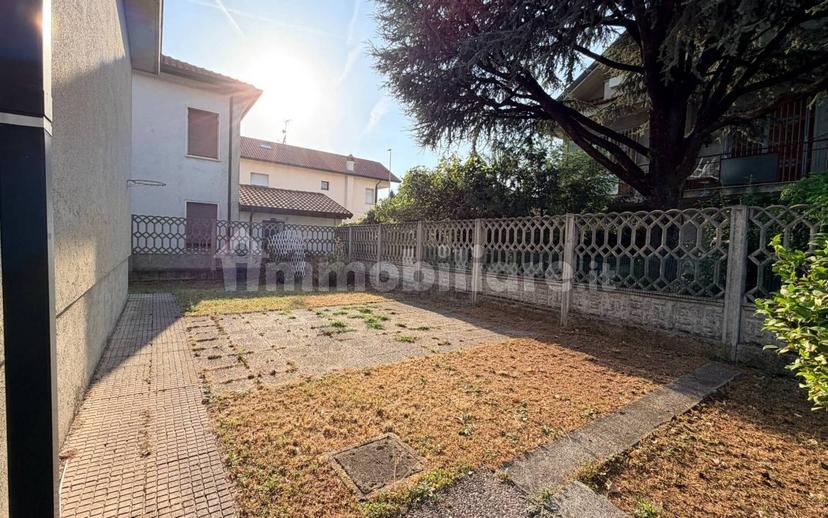 Villa bifamiliare via Monte Rosa 65, Desio — foto 9 di 55