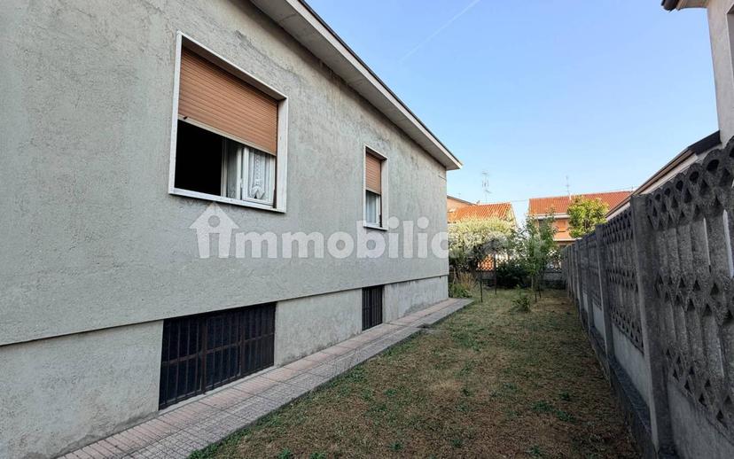 Villa bifamiliare via Monte Rosa 65, Desio — foto 12 di 55