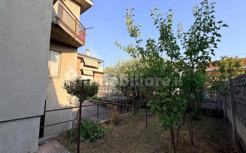 Villa bifamiliare via Monte Rosa 65, Desio — foto 19 di 55