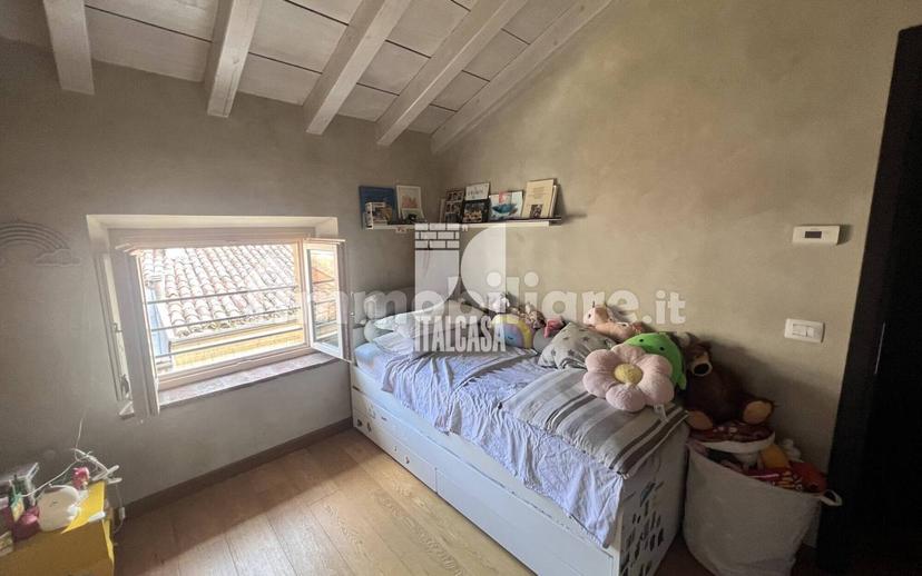 Mansarda via Pietro Fortunato Calvi, Centro, Mantova — foto 3 di 19
