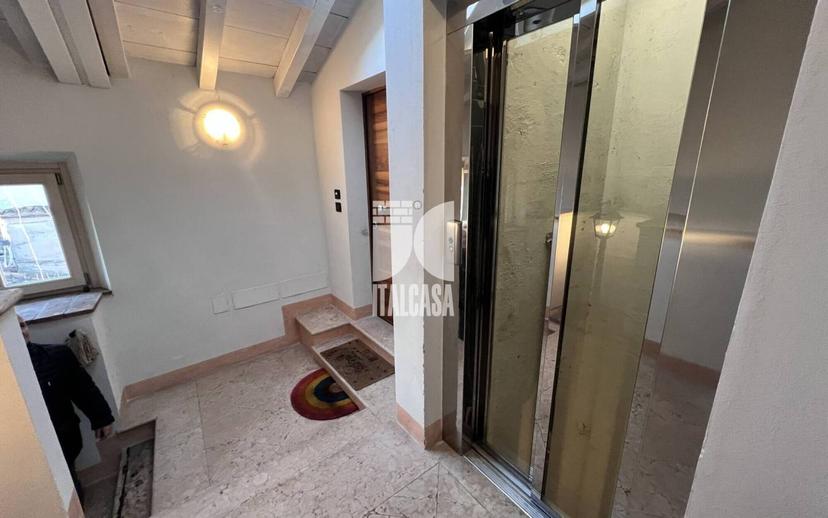 Mansarda via Pietro Fortunato Calvi, Centro, Mantova — foto 16 di 19