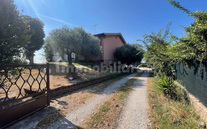 Villa unifamiliare via D. Vincenzo Dottorina, Castiglione delle Stiviere — foto 9 di 28
