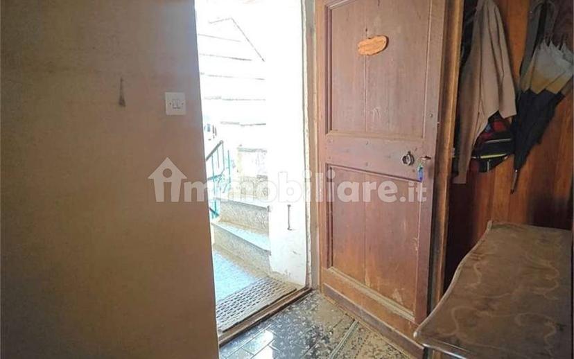 Trilocale via Rovarey 20, Centro, Donnas — foto 17 di 35